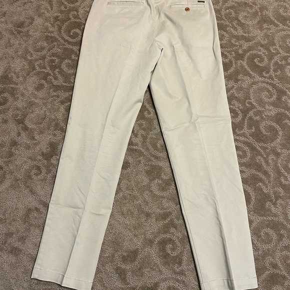 IZod Straight Khakis. - Picture 2 of 3